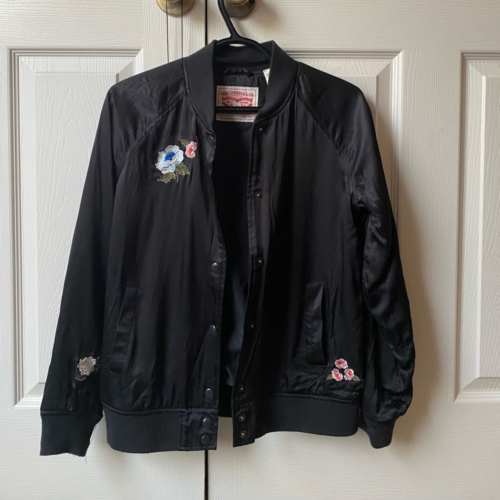 LEVI FLORAL BOMBER JACKET!